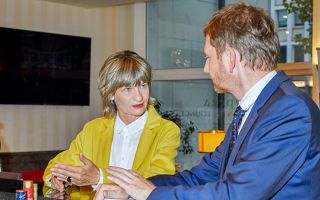 OB Barbara Ludwig und Ministerpraesident Kretschmer.jpg